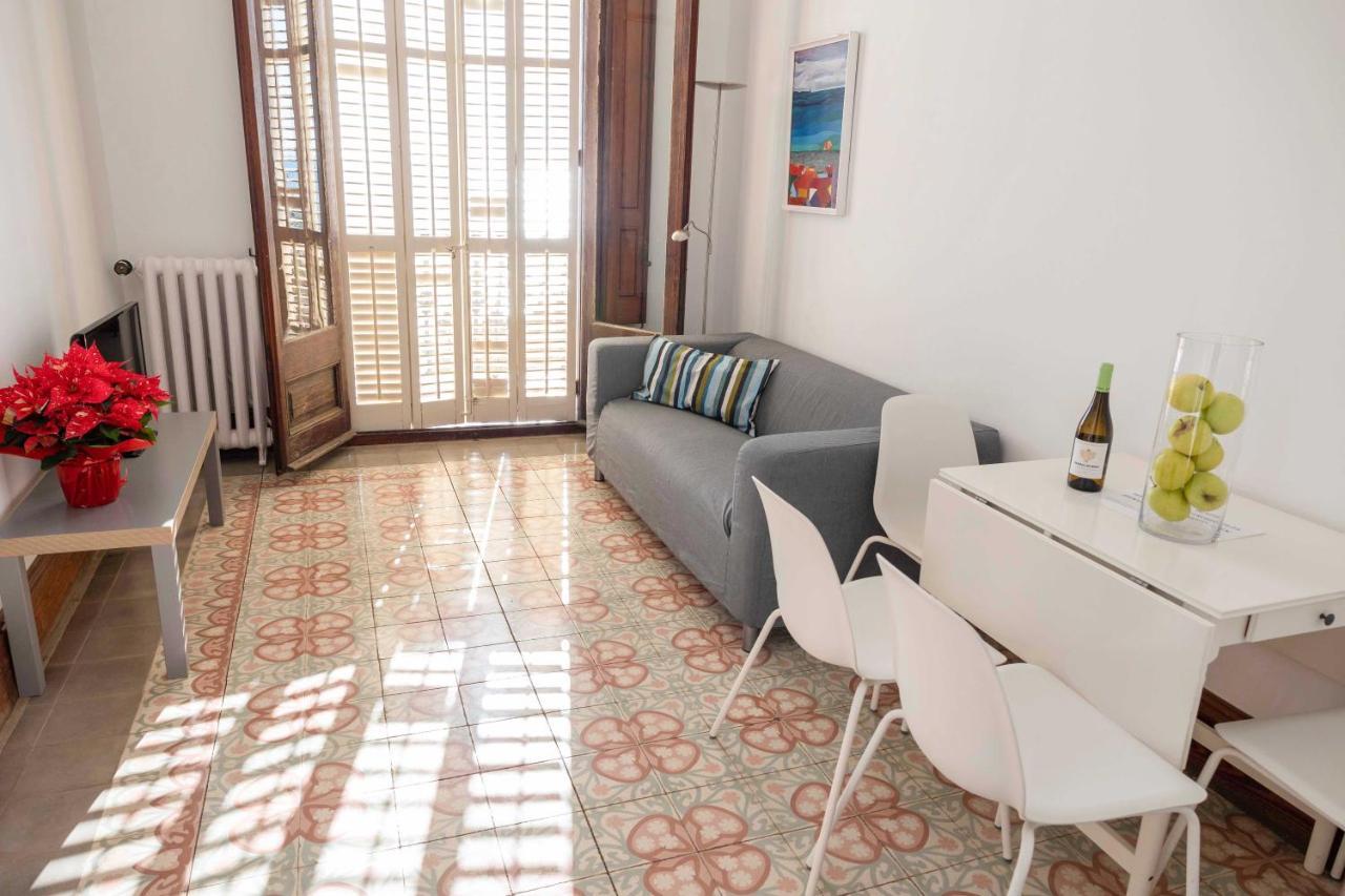 Apartamentos Les Barbes 칼데스 데스트락 외부 사진