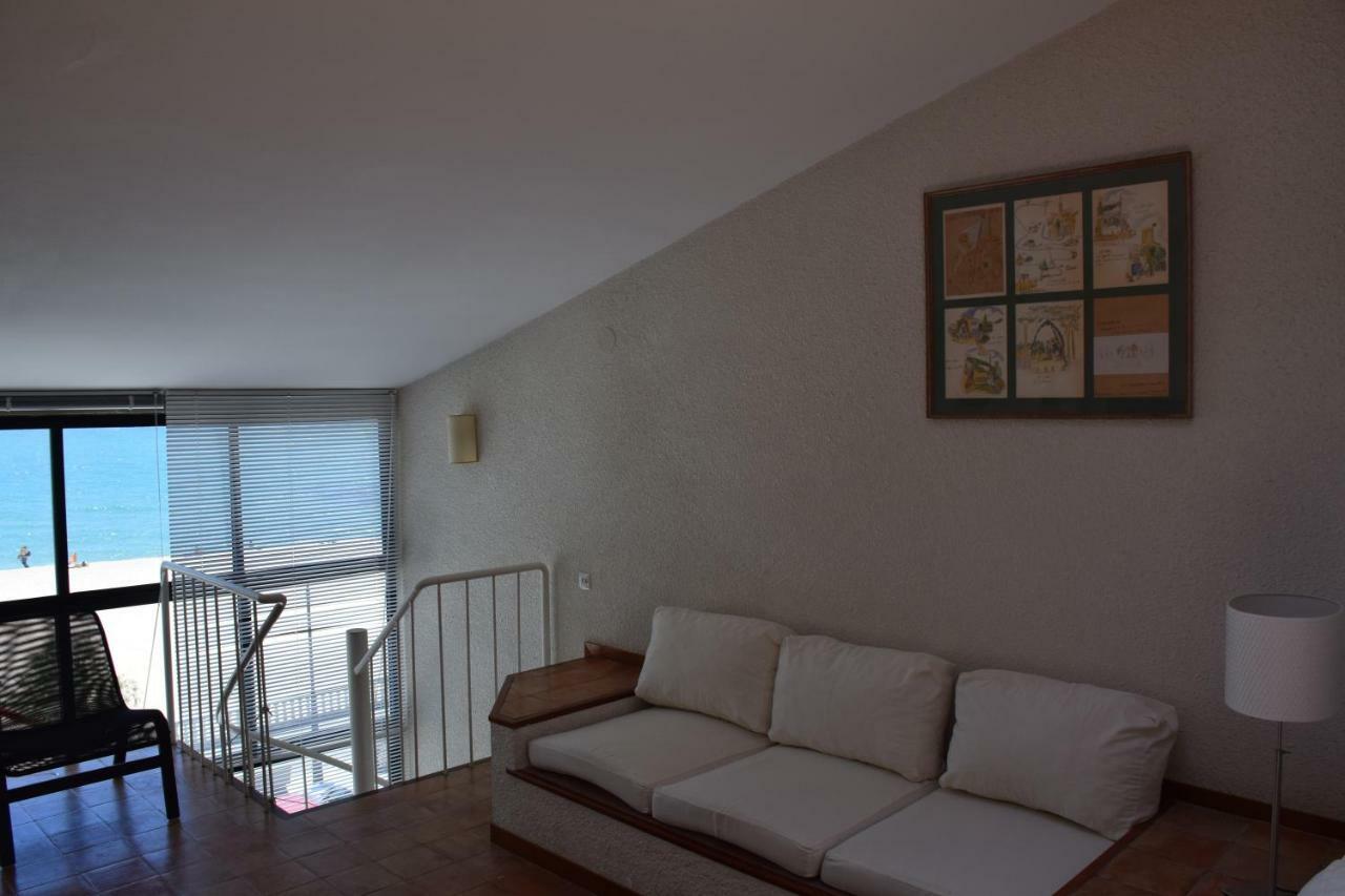 Apartamentos Les Barbes 칼데스 데스트락 외부 사진