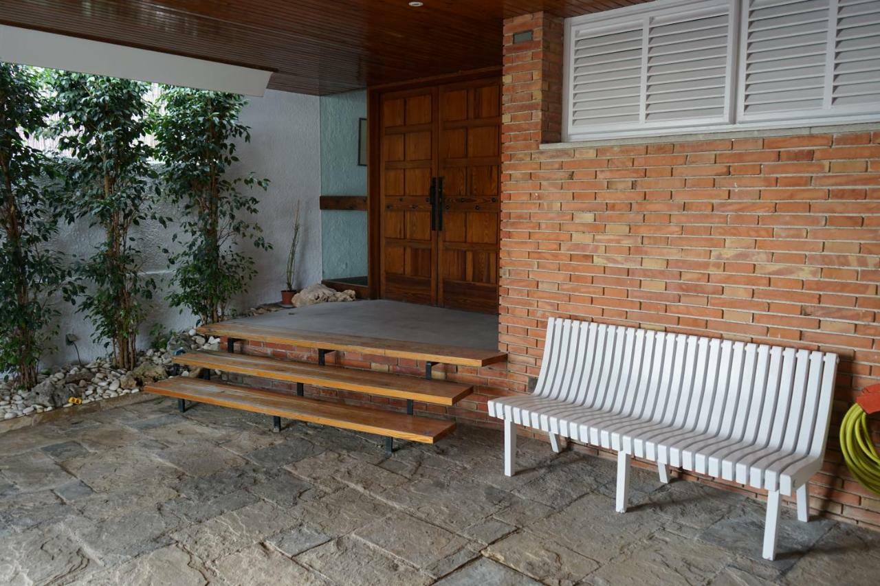 Apartamentos Les Barbes 칼데스 데스트락 외부 사진